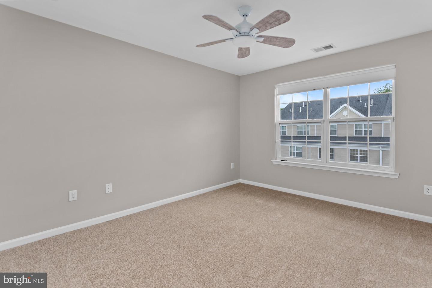 131 Riverwalk Blvd Property Photo 17