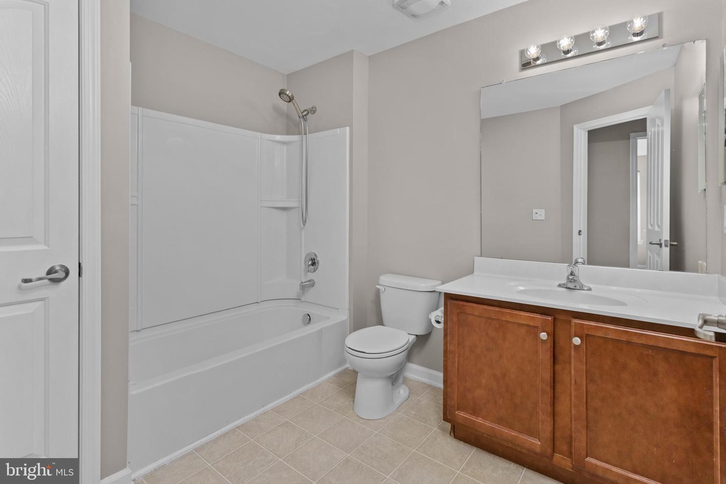 131 Riverwalk Blvd Property Photo 18