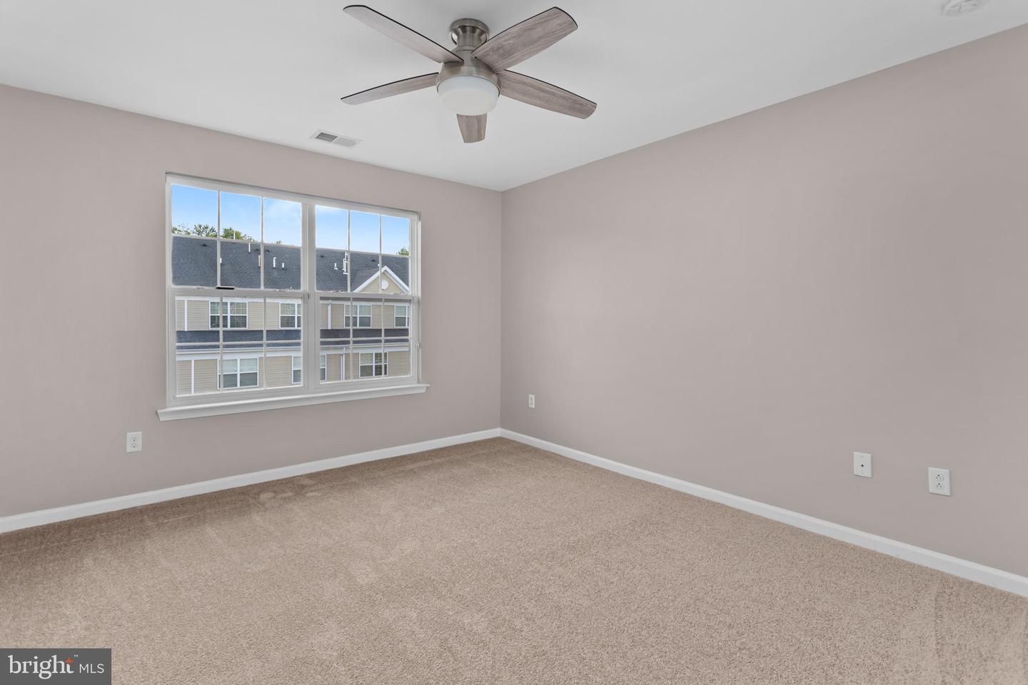 131 Riverwalk Blvd Property Photo 19