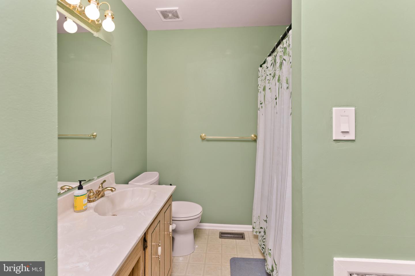 71 N Hill Dr Property Photo 20