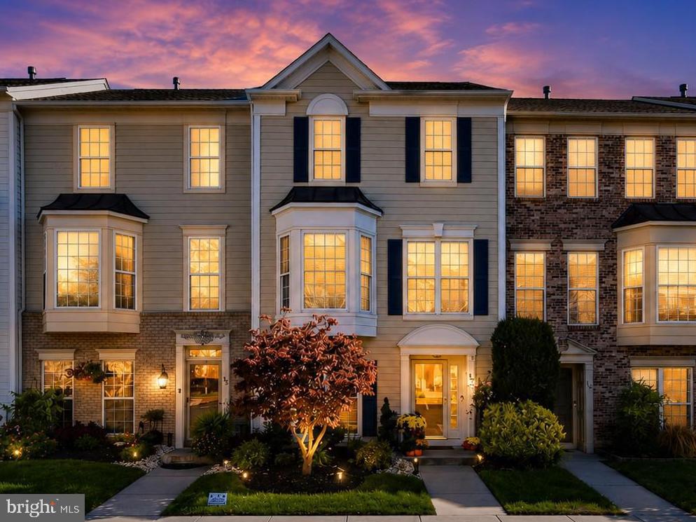 17 LILYBERRY PL
