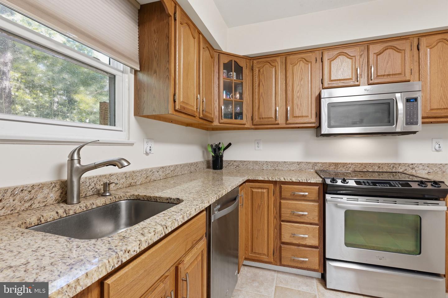 229 Maple Drive Property Photo 8