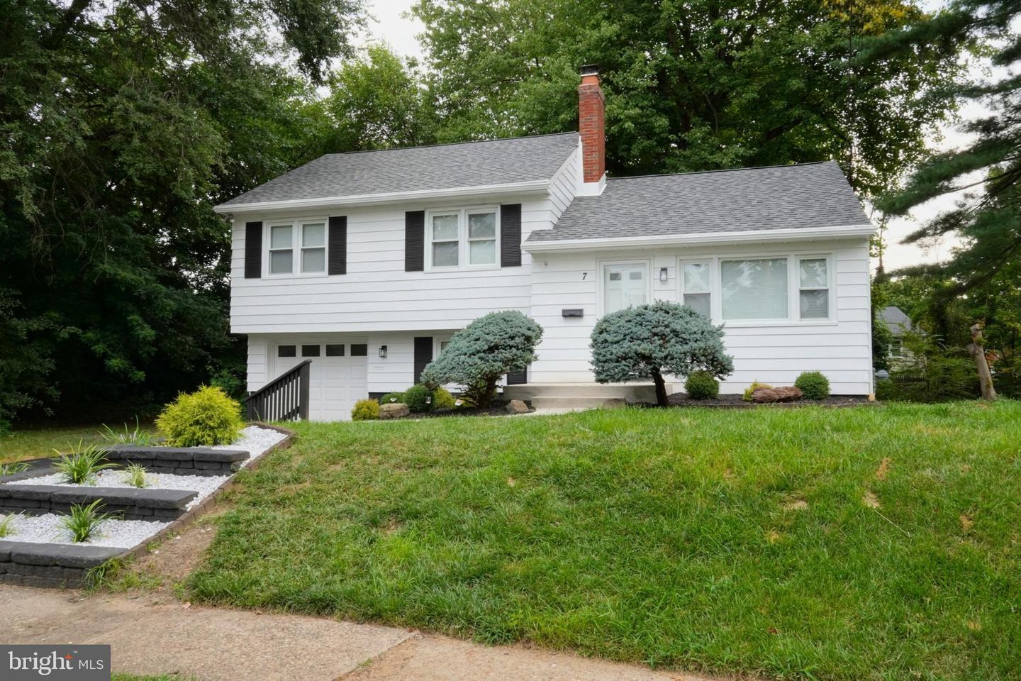 7 Windsor Pl Property Photo 3