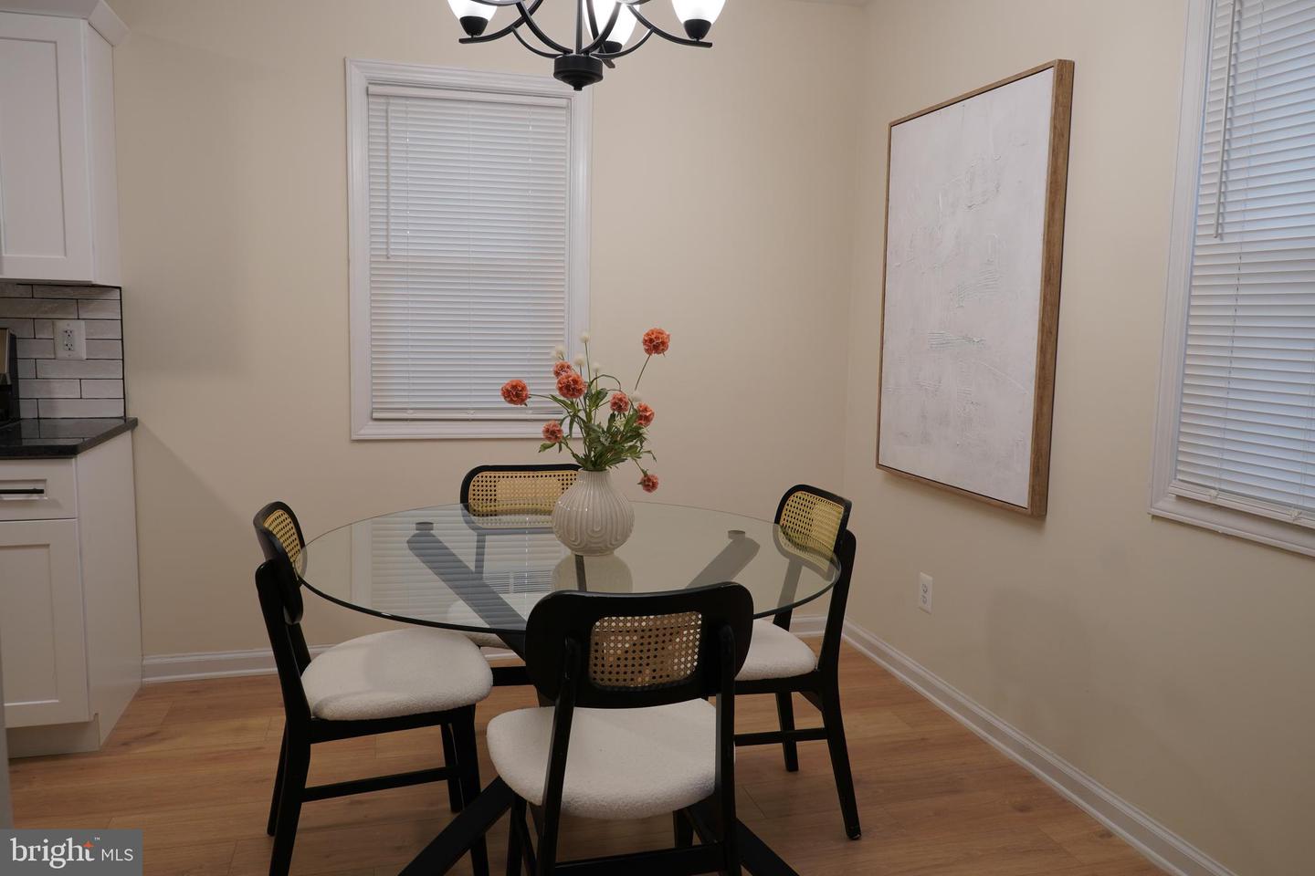 7 Windsor Pl Property Photo 6