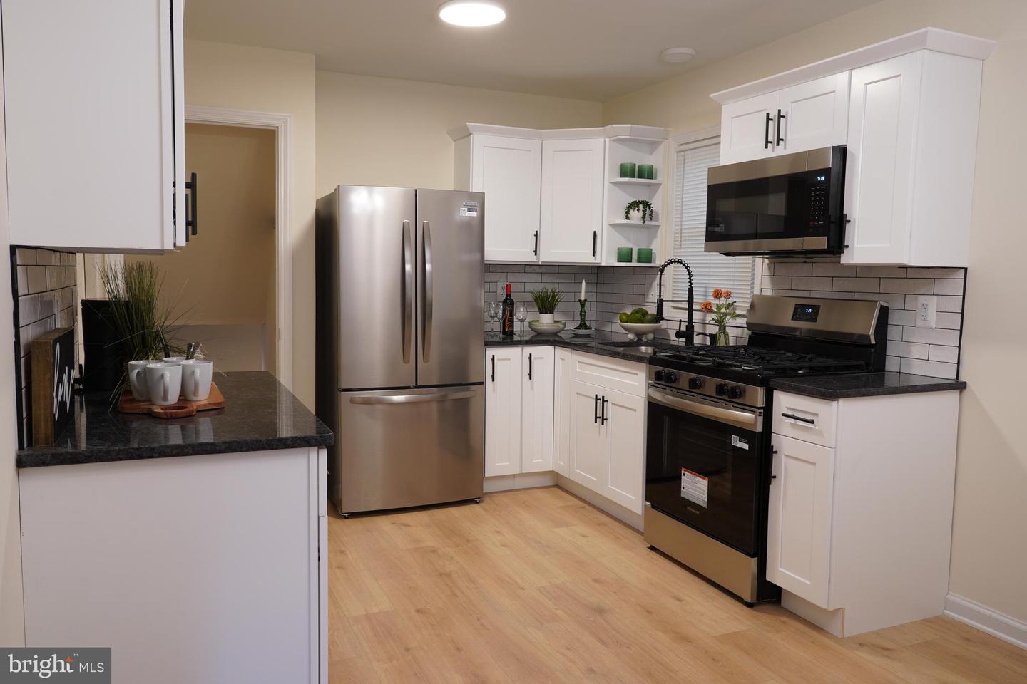 7 Windsor Pl Property Photo 7