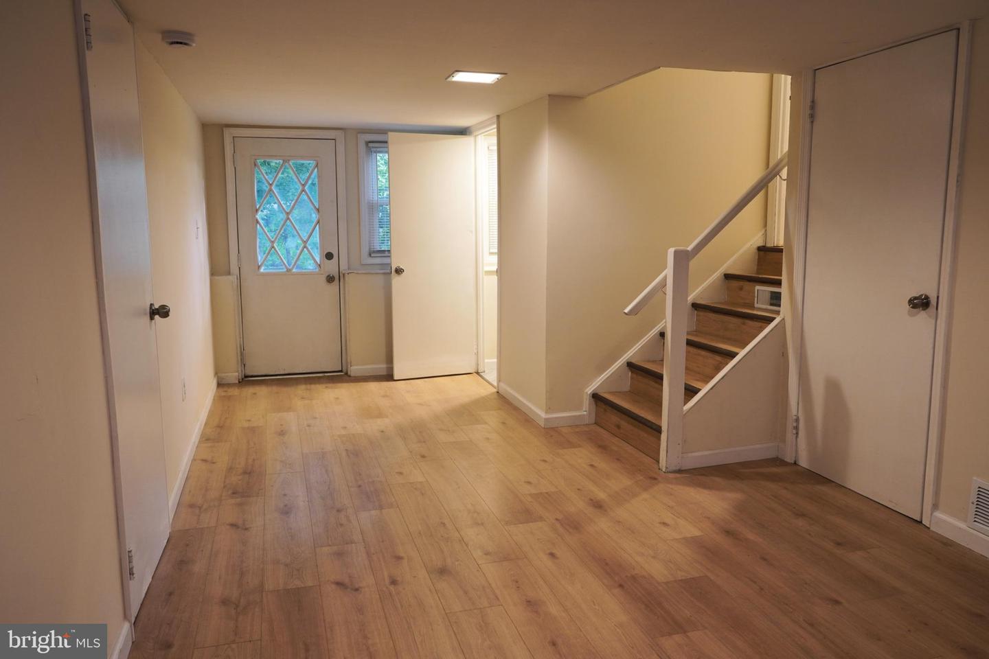 7 Windsor Pl Property Photo 13