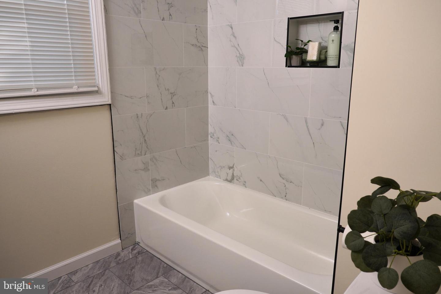 7 Windsor Pl Property Photo 16