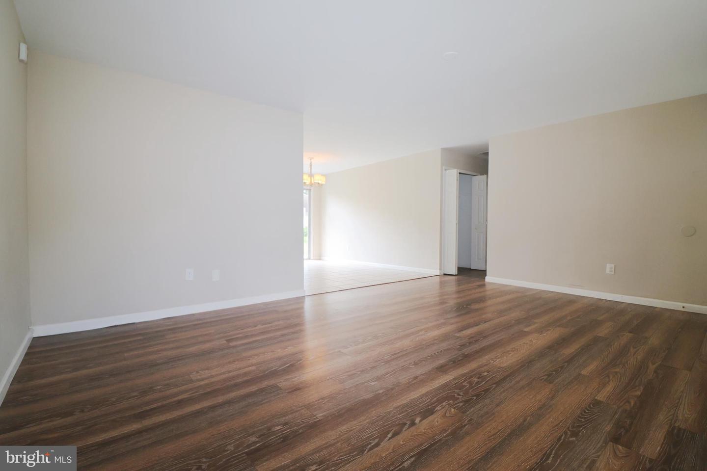 57 East Ln Property Photo 5