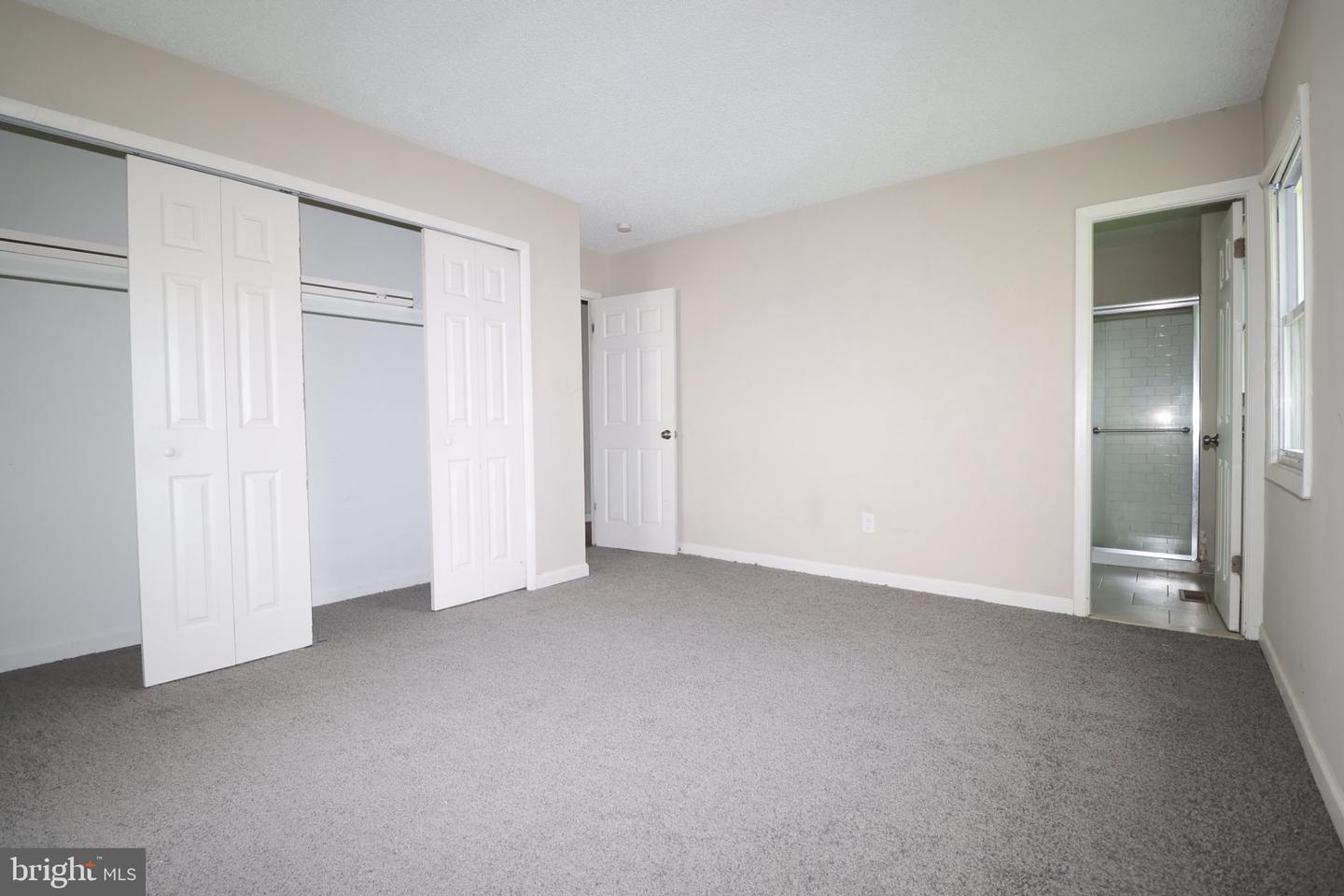 57 East Ln Property Photo 16
