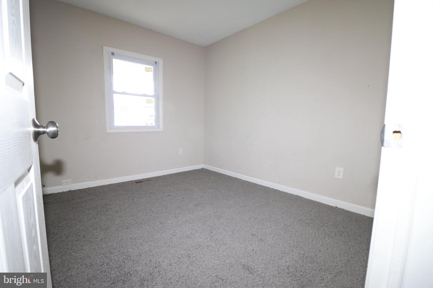 57 East Ln Property Photo 17