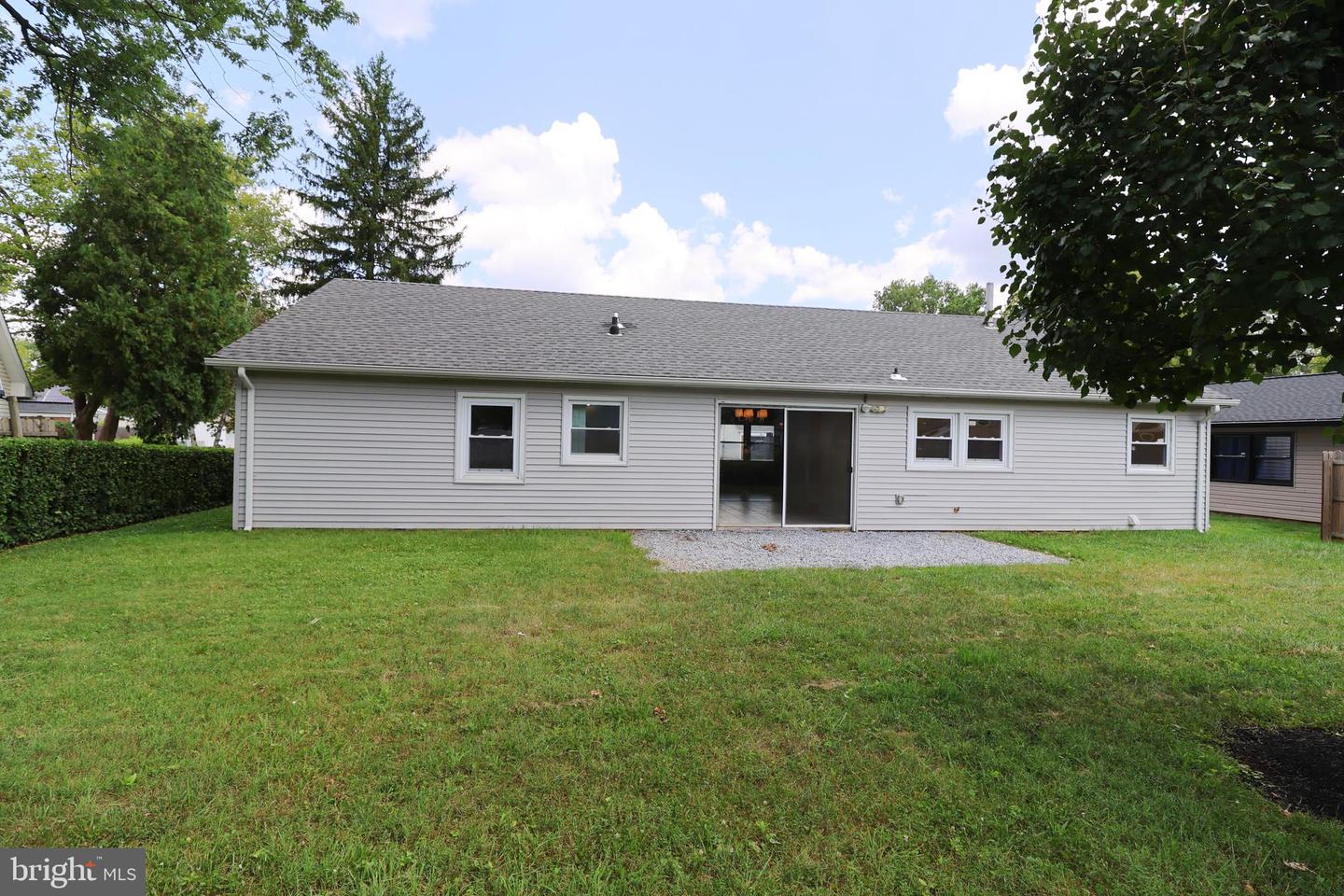57 East Ln Property Photo 23