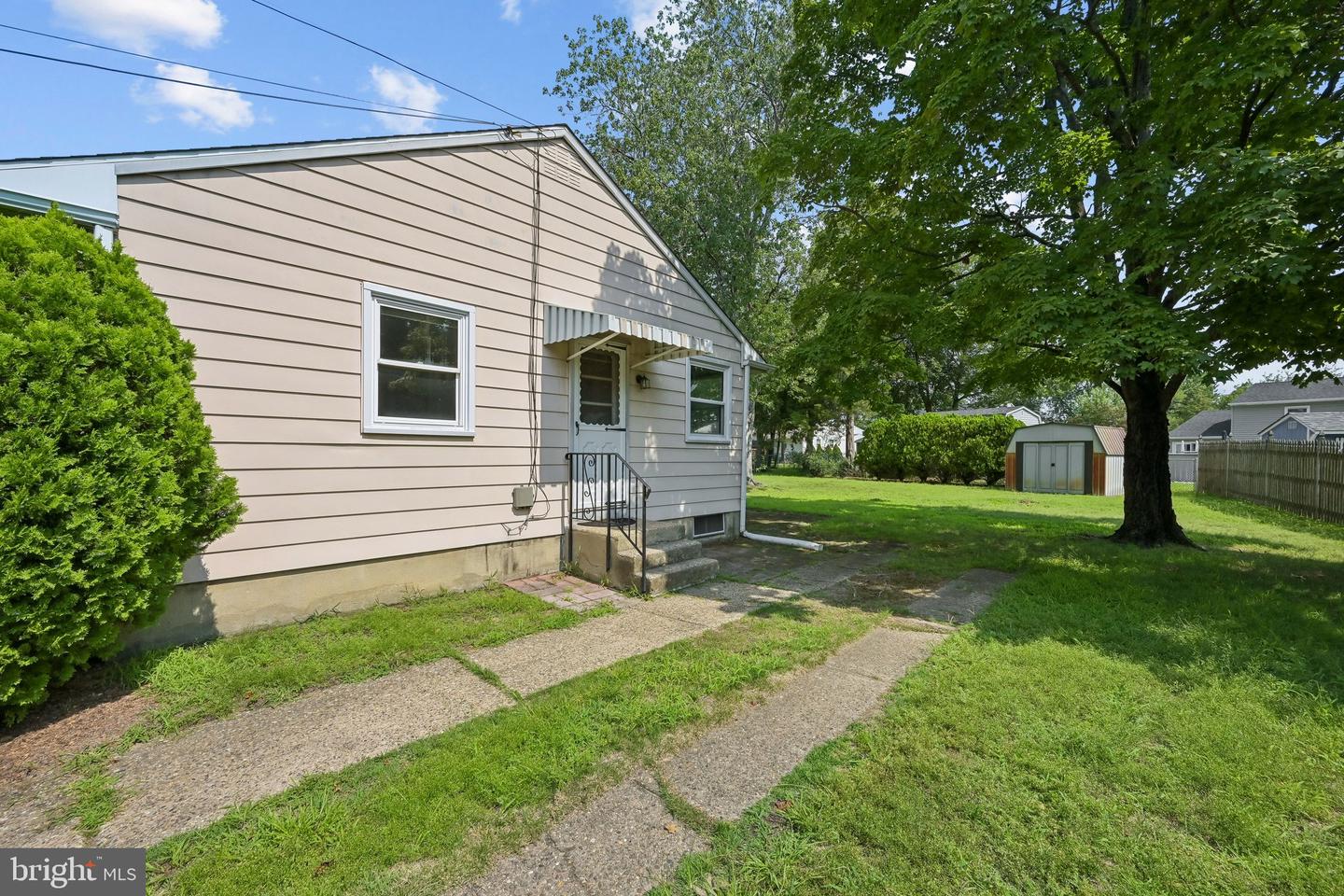 323 Juniata Ave Property Photo 2