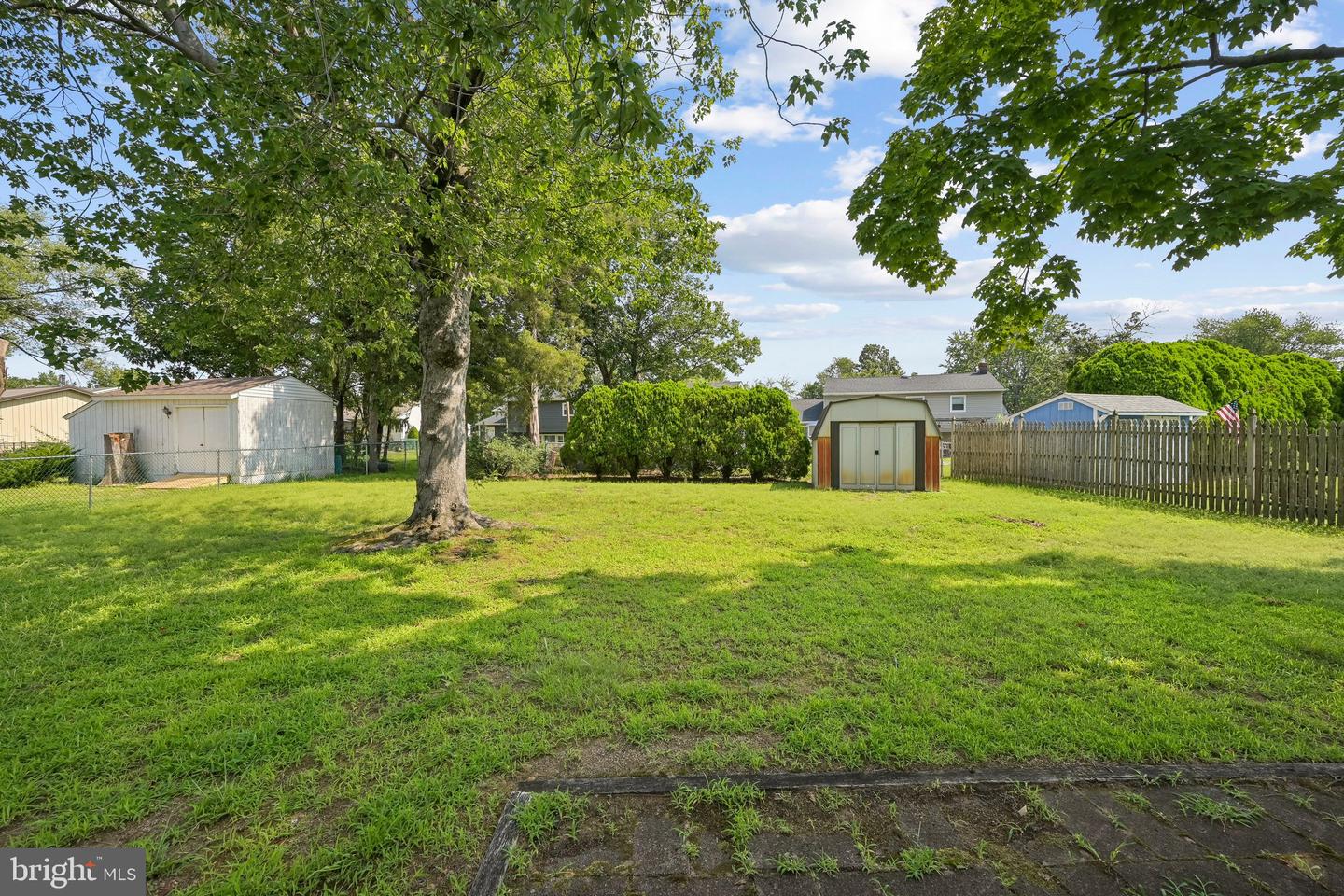 323 Juniata Ave Property Photo 3