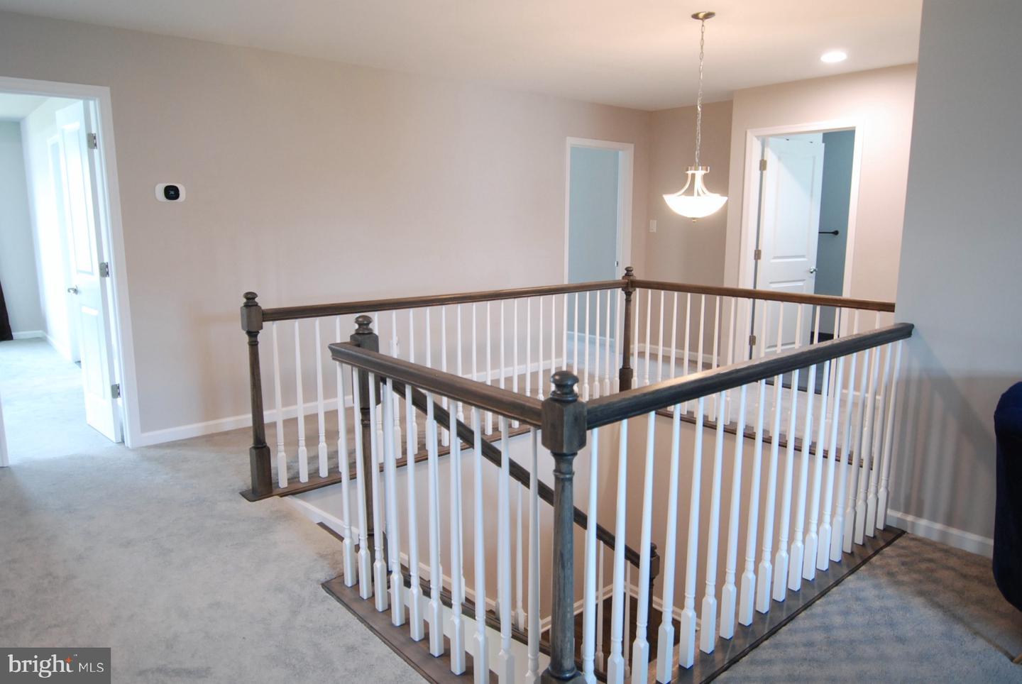 6 Mayfair Ct Property Photo 17