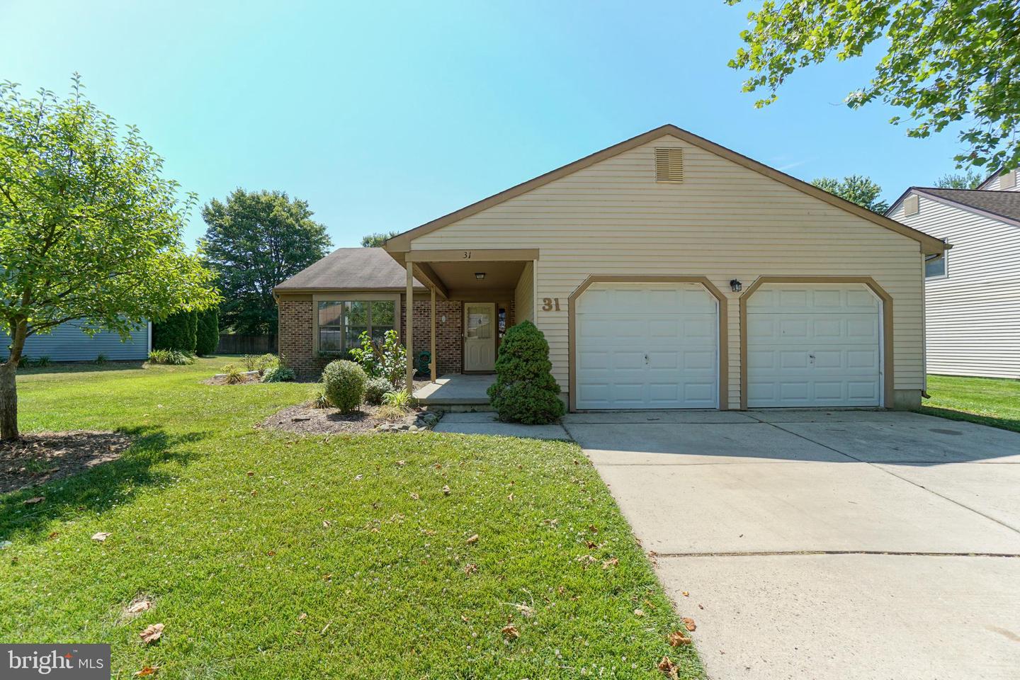 31 W OLEANDER DR Property Photo 1