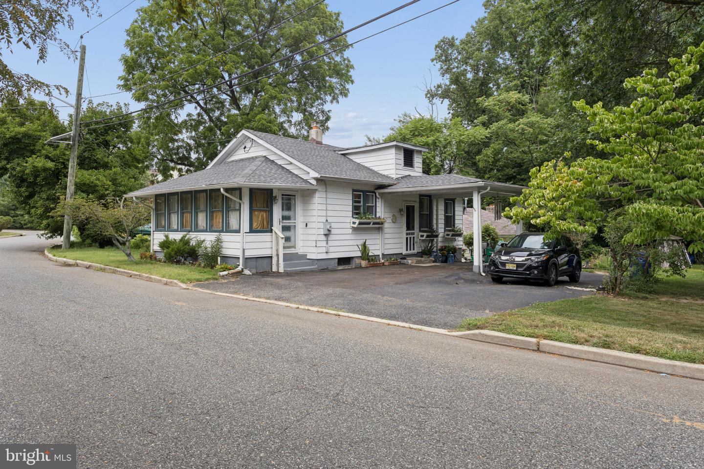 52 Thorntown Ln Property Photo 1