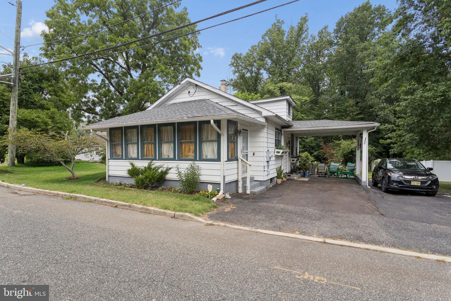 52 Thorntown Ln Property Photo 2