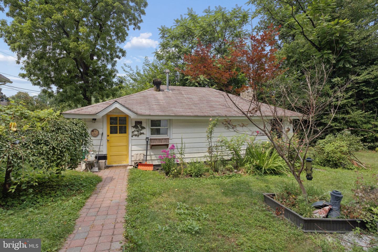 52 Thorntown Ln Property Photo 5