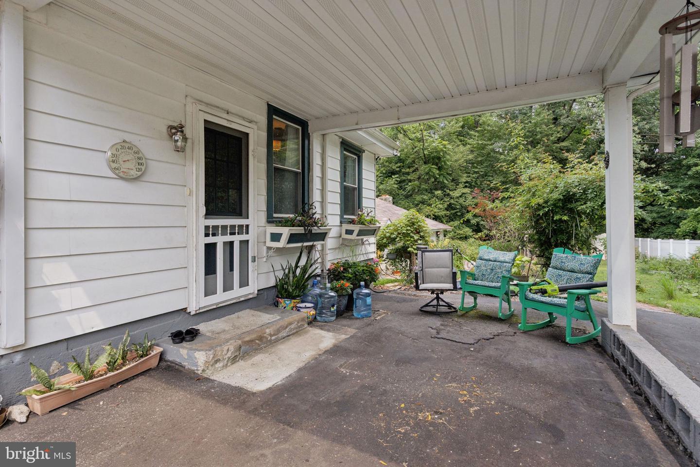 52 Thorntown Ln Property Photo 8