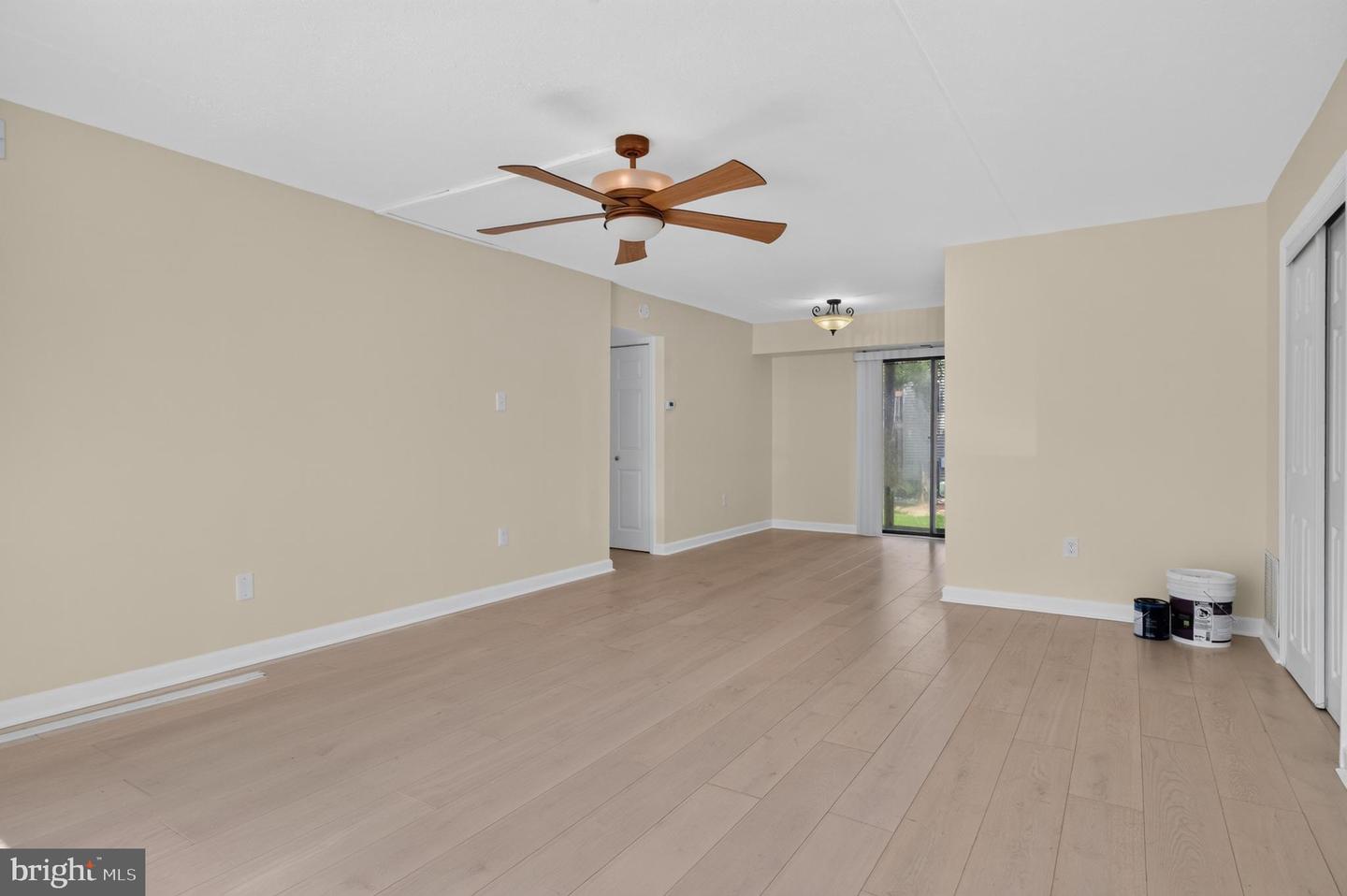 235 James Ct Property Photo 6