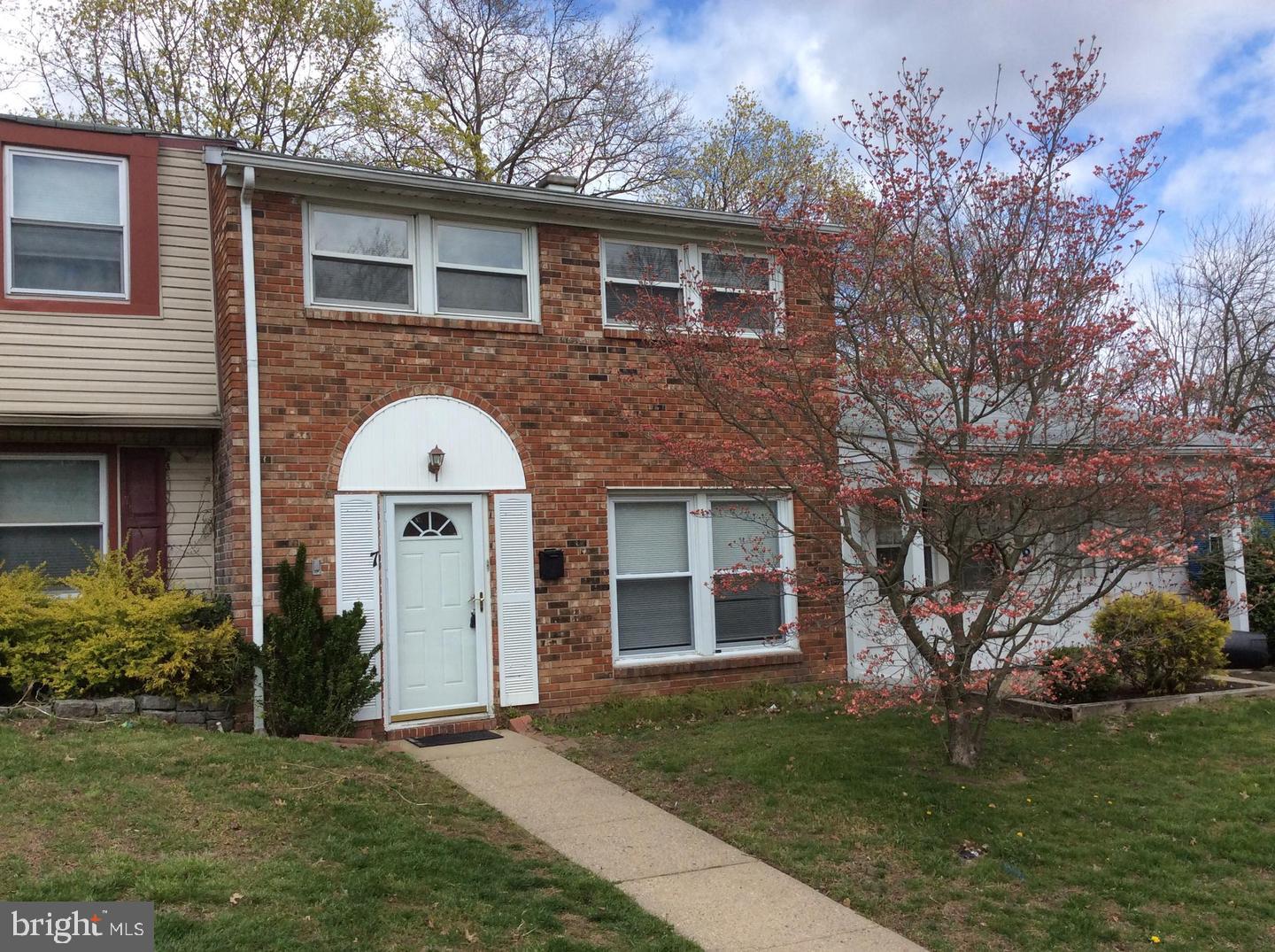 7 RITTENHOUSE CT Property Photo 1