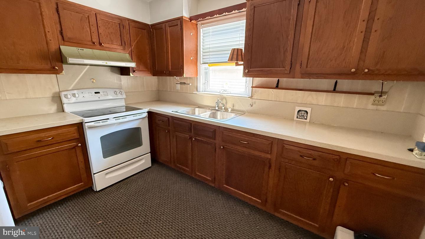 15 Gramercy Pl Property Photo 3