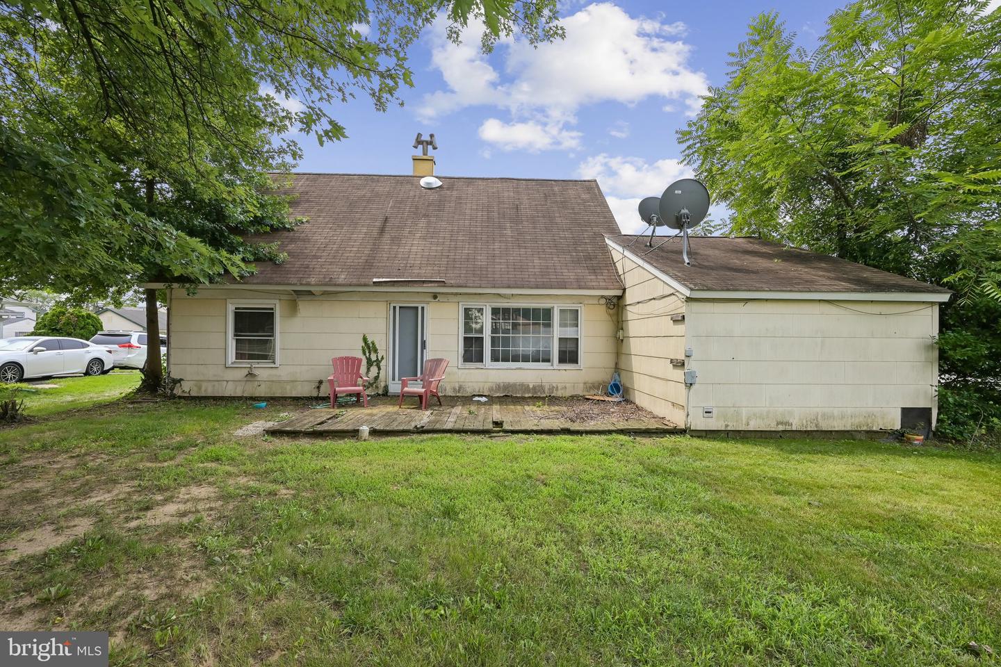 101 Pageant Ln Property Photo 4