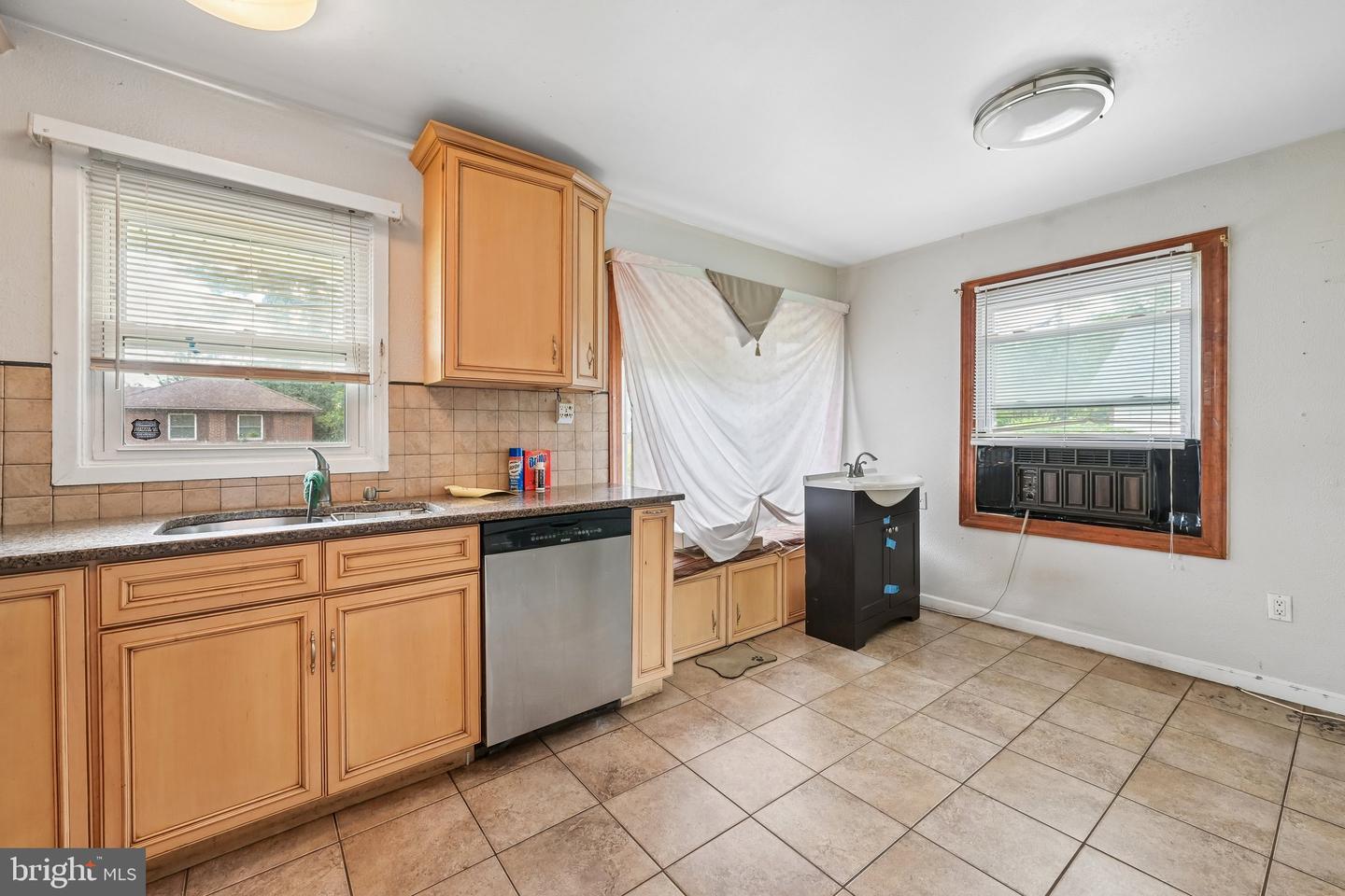 101 Pageant Ln Property Photo 17