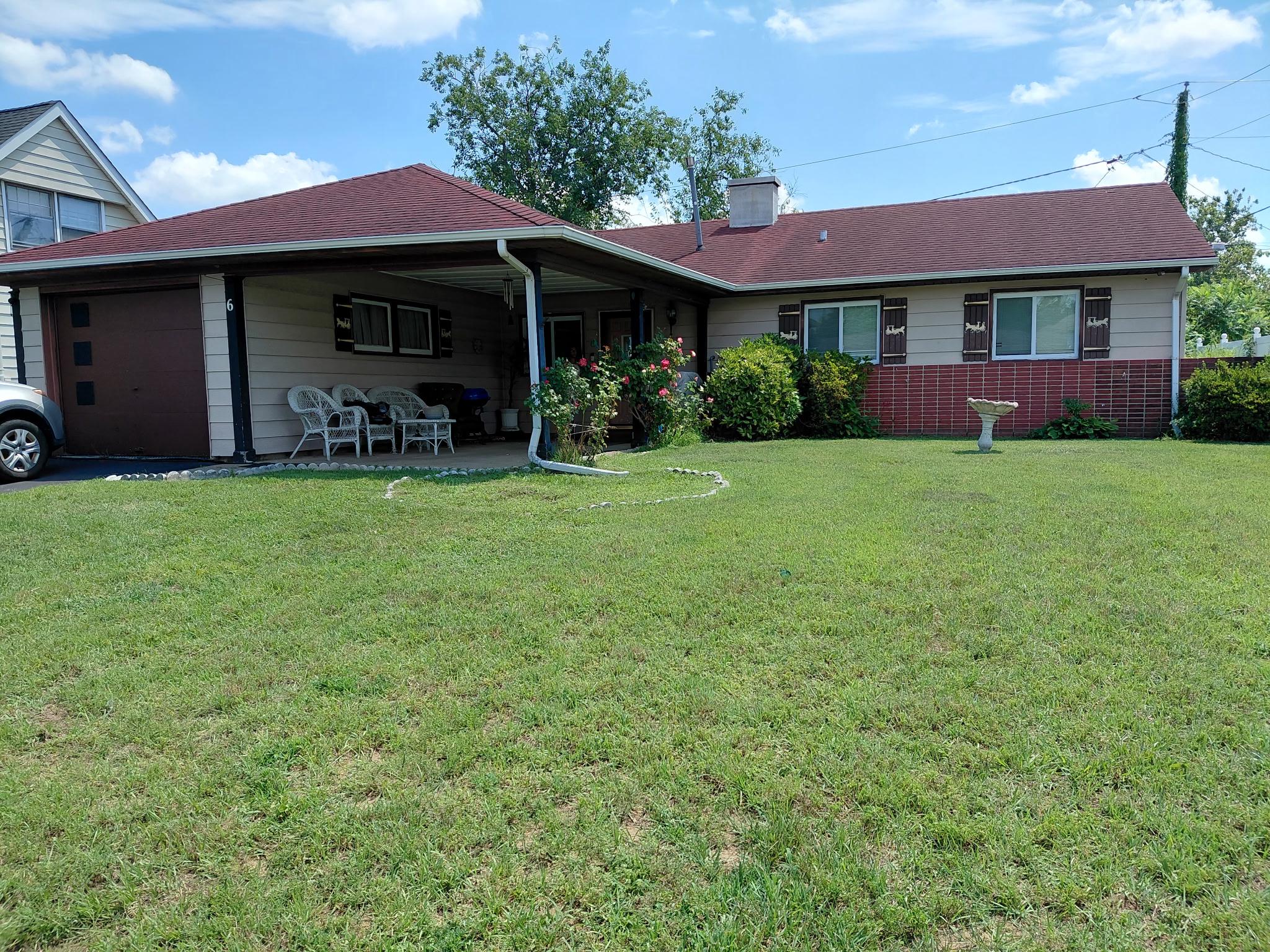 6 BRIERDALE LN Property Photo 1