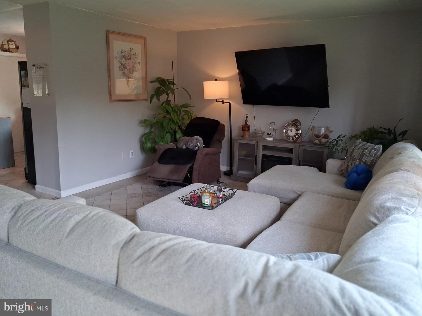 6 Brierdale Ln Property Photo 6