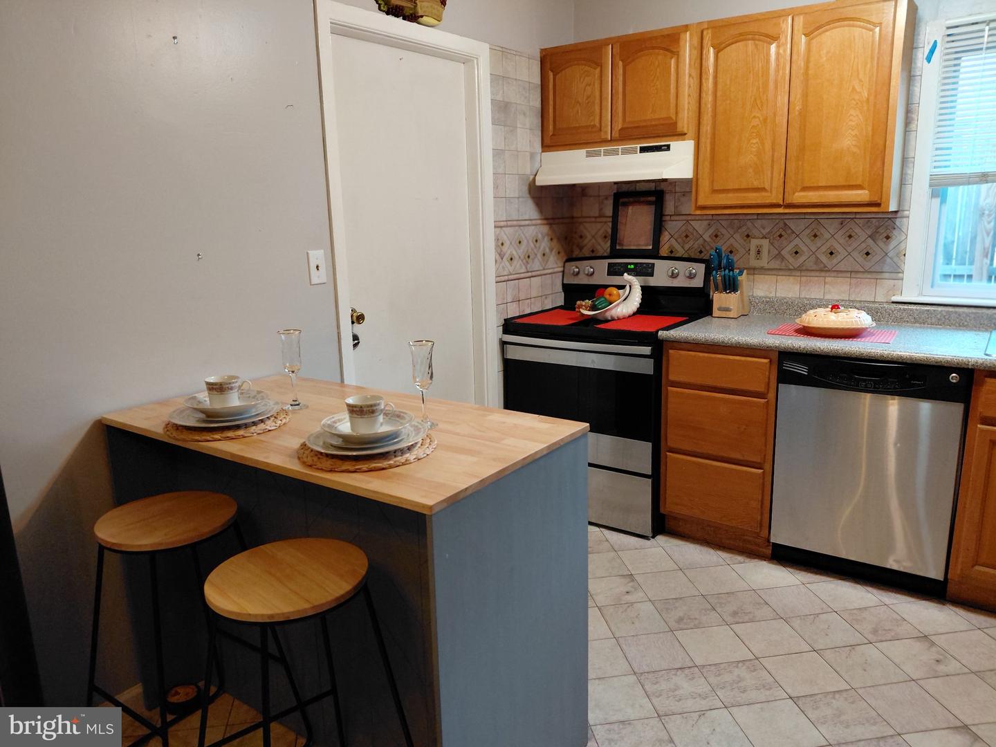 6 Brierdale Ln Property Photo 8