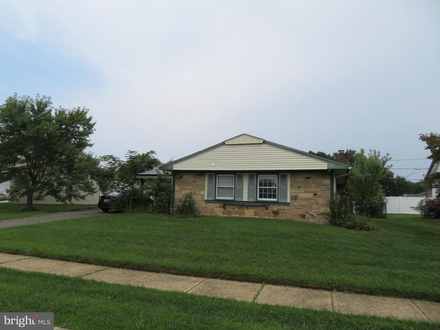 49 Gabriel Ln Property Photo 1