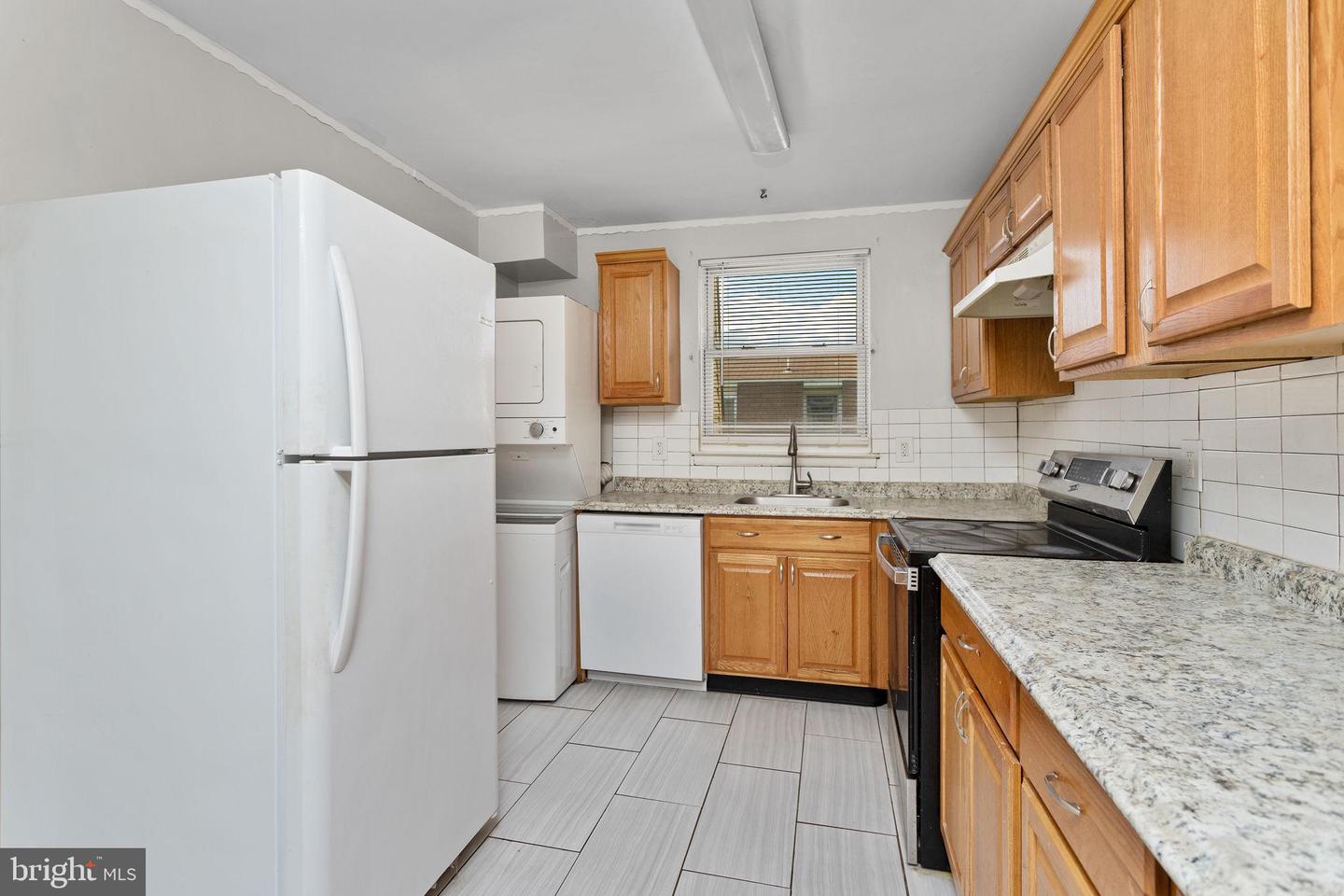 30--6 Florence Tollgate Pl Property Photo 8