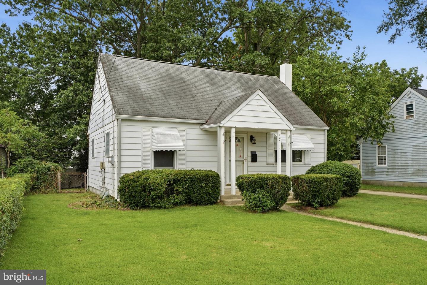 125 Ashurst Ln Property Photo 2