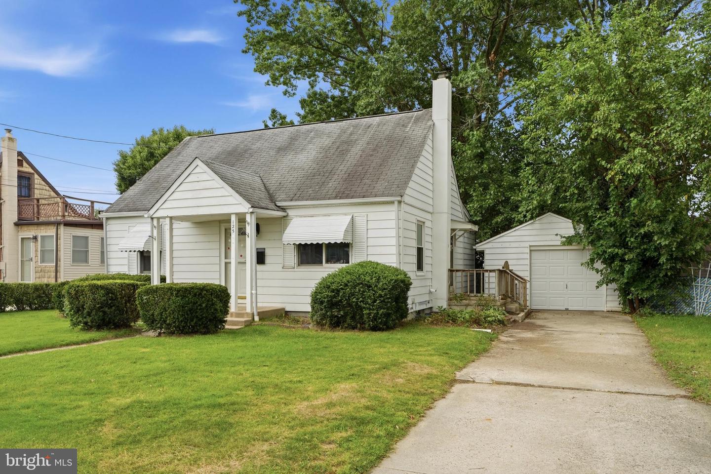 125 Ashurst Ln Property Photo 3