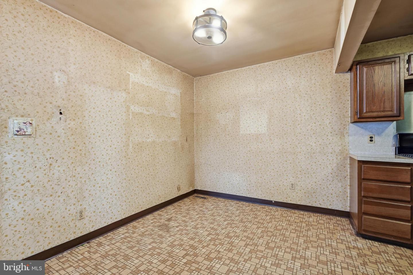 125 Ashurst Ln Property Photo 10