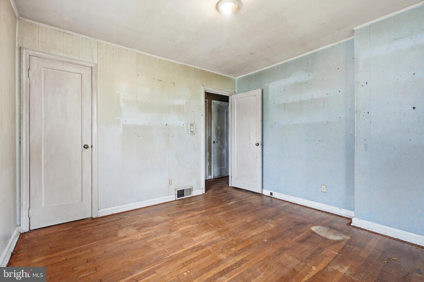 125 Ashurst Ln Property Photo 16