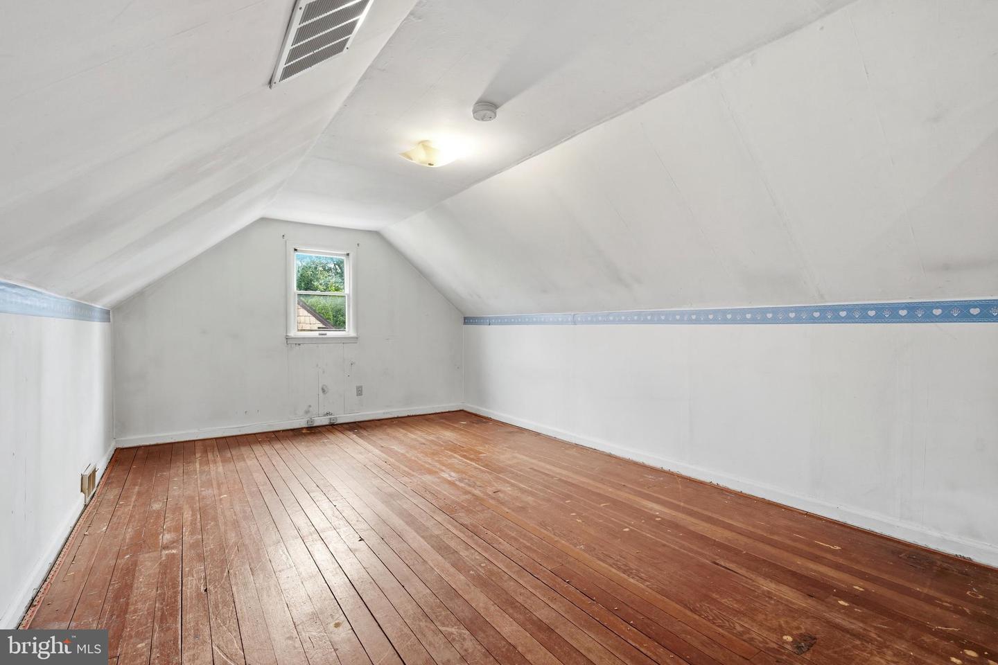 125 Ashurst Ln Property Photo 24
