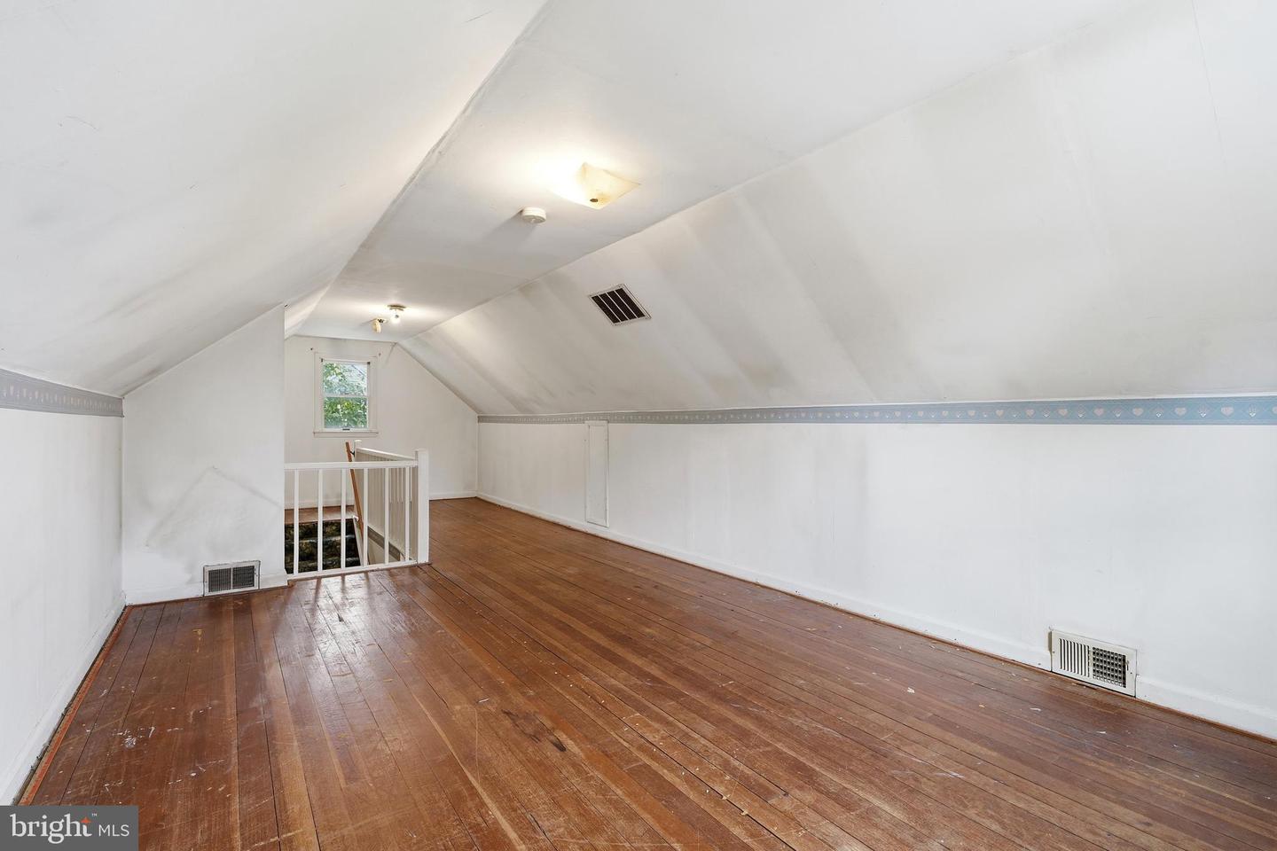 125 Ashurst Ln Property Photo 25