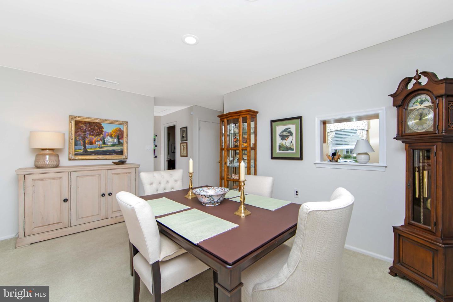34 Fairfax Dr Property Photo 10