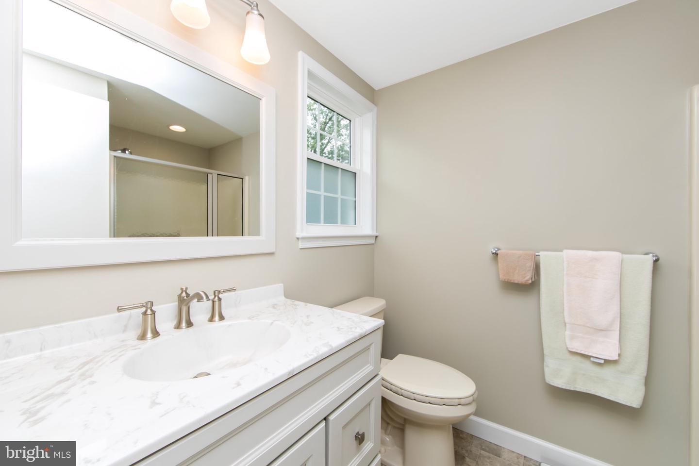 34 Fairfax Dr Property Photo 21