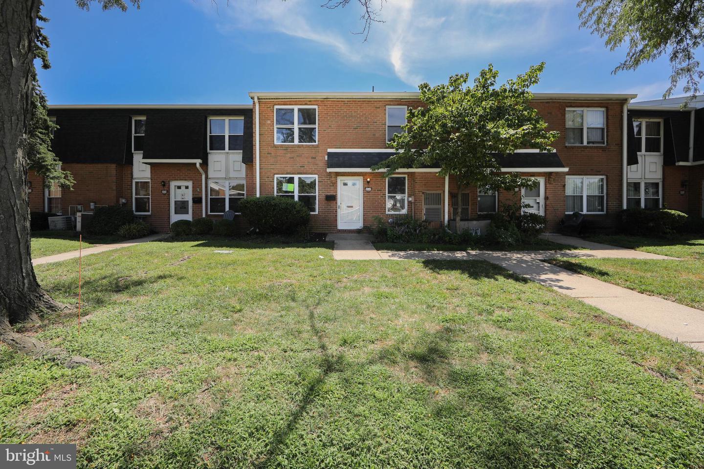2040 Harbour Dr Property Photo 1