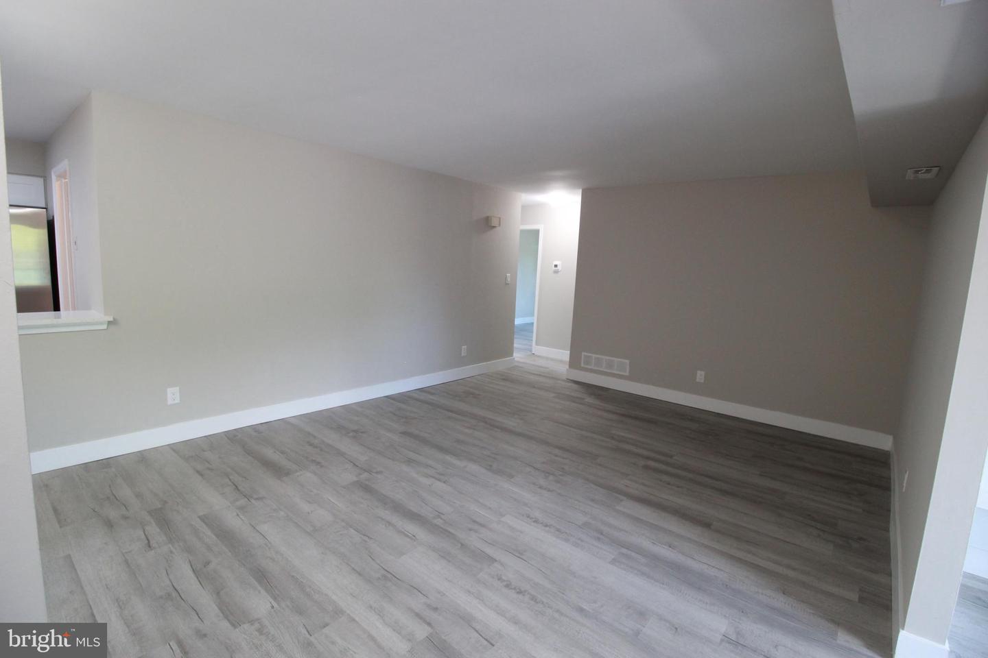 130-b Birchfield Ct Property Photo 3