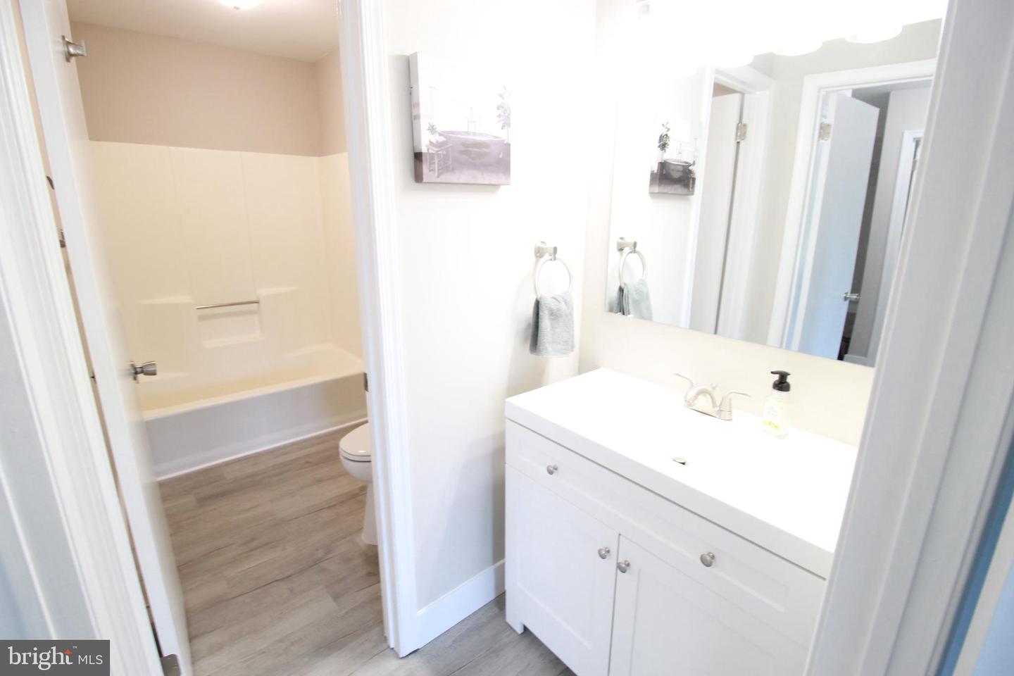 130-b Birchfield Ct Property Photo 14