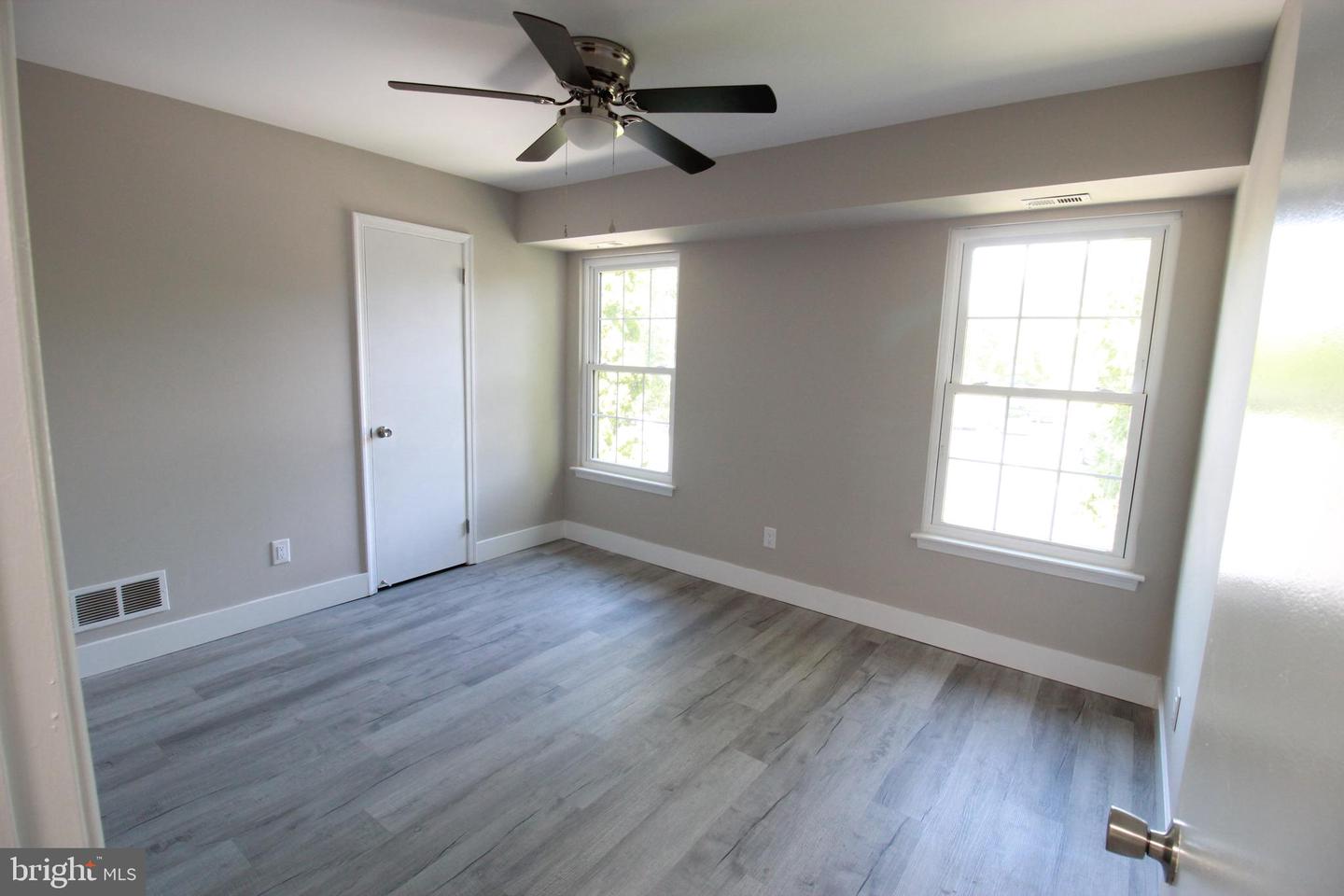 130-b Birchfield Ct Property Photo 16