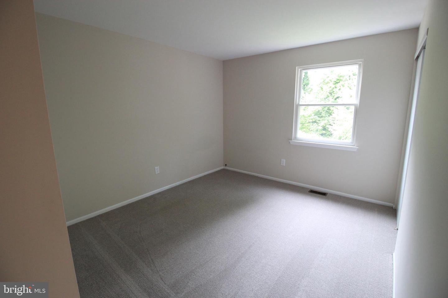 93 Greenwich Dr Property Photo 14