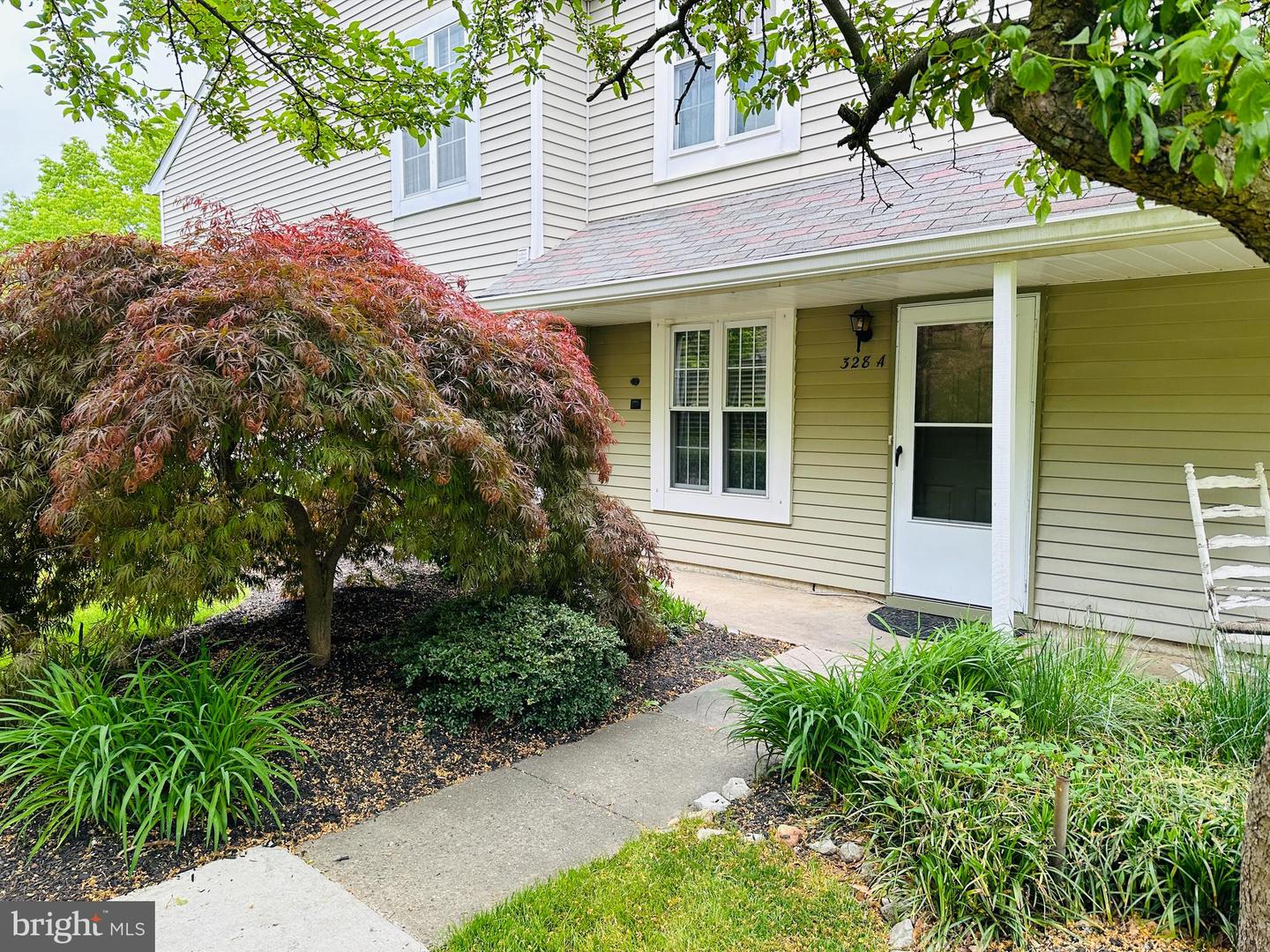 328a Delancey Pl Property Photo 1