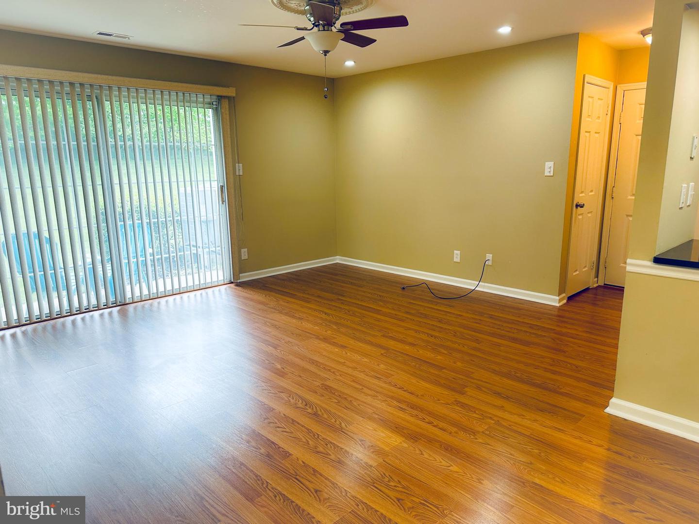 328a Delancey Pl Property Photo 2