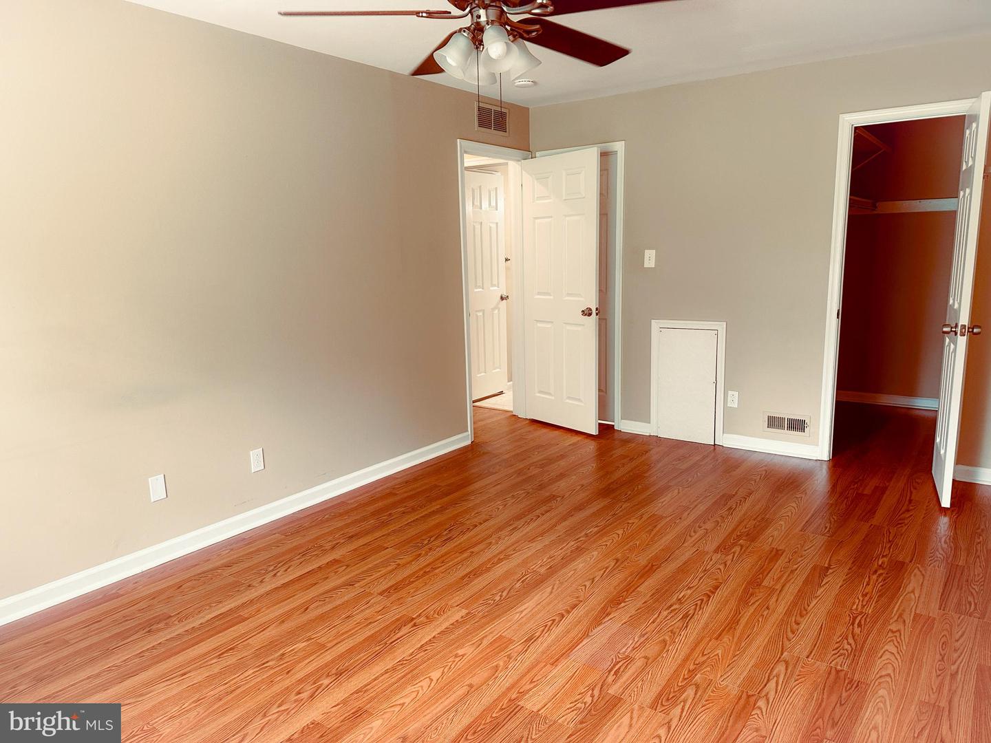 328a Delancey Pl Property Photo 10