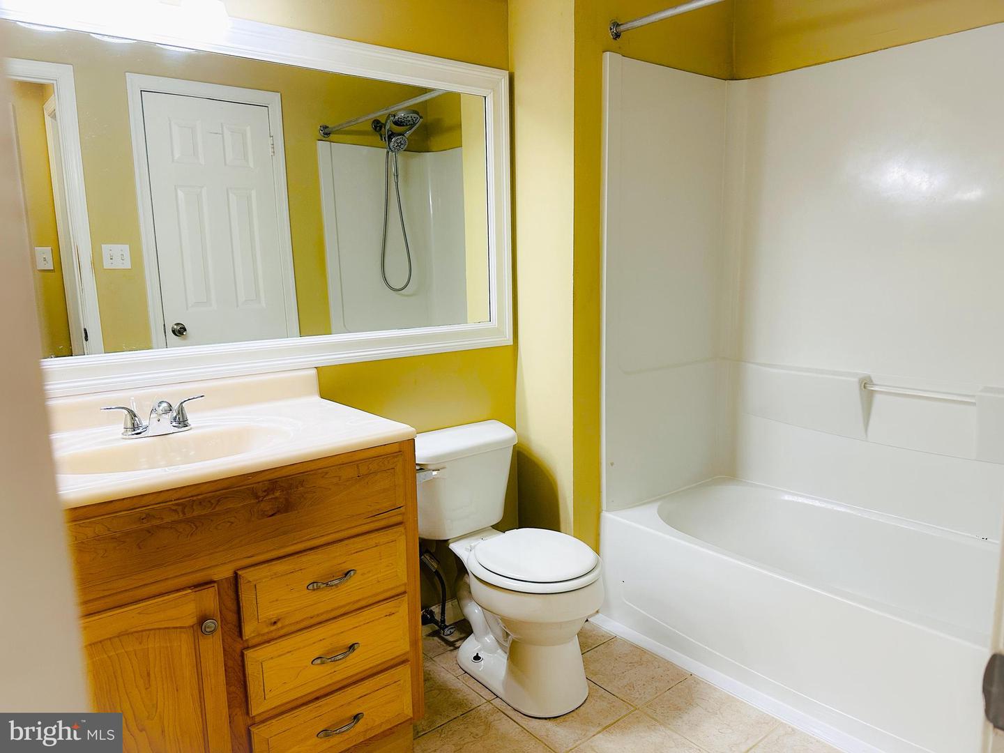 328a Delancey Pl Property Photo 11